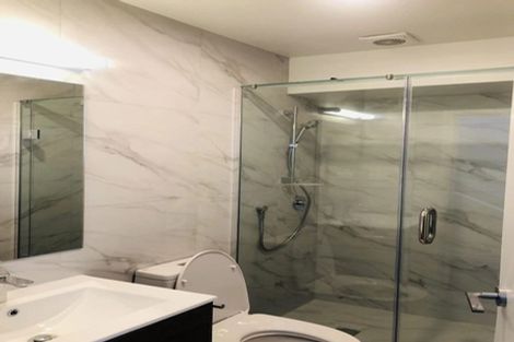 Photo of property in 14 Ingham Court, Fairview Heights, Auckland, 0632