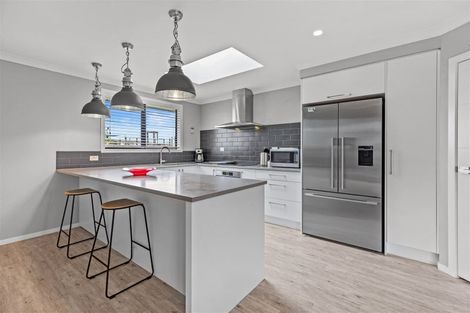 Photo of property in 27 Saddlers Way, Papamoa, 3118