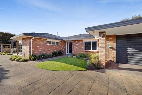 Photo of property in 17d Kinross Drive, Merrilands, New Plymouth, 4312