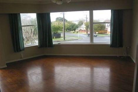 Photo of property in 3/19 Lake Pupuke Drive, Takapuna, Auckland, 0622
