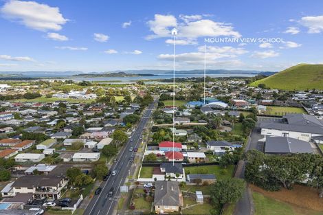 Photo of property in 21 Miller Road, Mangere Bridge, Auckland, 2022