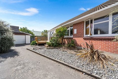 Photo of property in 35 Ontario Place, Wainoni, Christchurch, 8061