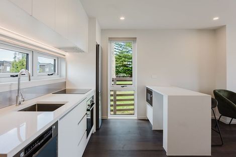 Photo of property in 98 Te Puketoka Lane, Mangere, Auckland, 2022