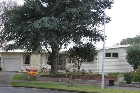 Photo of property in 18 Goodwyn Crescent, Hokowhitu, Palmerston North, 4410