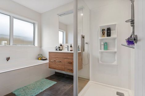 Photo of property in 6 Wahaika Way, Papamoa Beach, Papamoa, 3118