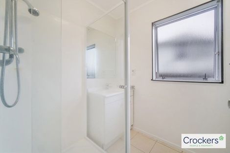 Photo of property in 21 Edgware Road, West Harbour, Auckland, 0618