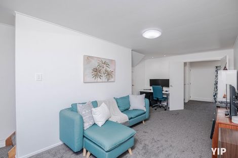 Photo of property in 43 Carluke Street, Paparangi, Wellington, 6037