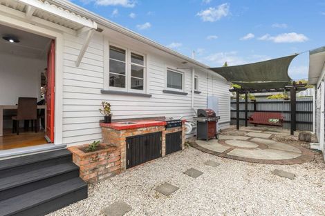 Photo of property in 19 Parkers Road, Tahunanui, Nelson, 7011