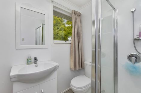 Photo of property in 38 Maui Pomare Street, Blockhouse Bay, Auckland, 0600