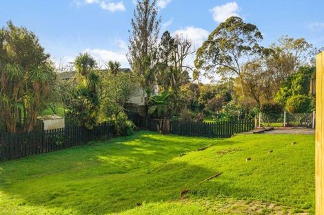 Photo of property in 8a Surat Place, Glen Eden, Auckland, 0602