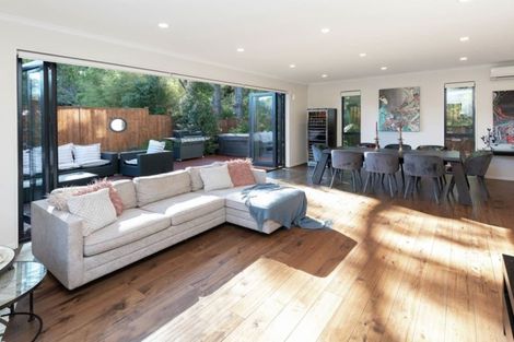 Photo of property in 16 Carlos Drive, Flat Bush, Auckland, 2016