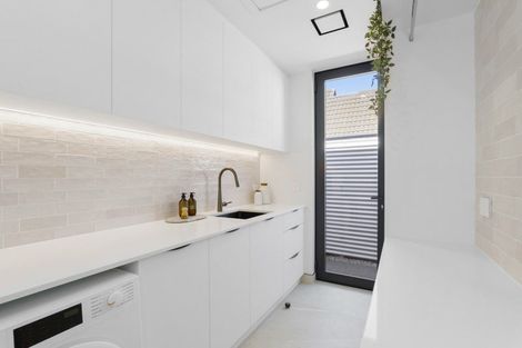 Photo of property in 19 Albany Street, St Albans, Christchurch, 8014