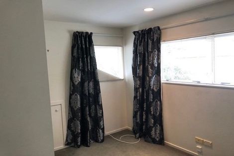 Photo of property in 1/36 Camelot Place, Glenfield, Auckland, 0629