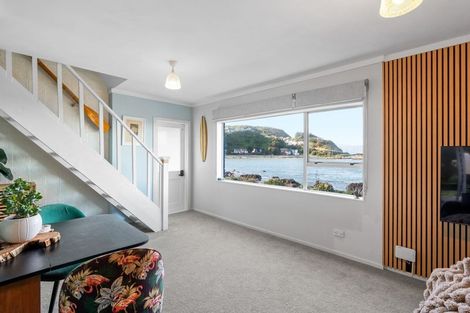 Photo of property in 2/104 Owhiro Bay Parade, Owhiro Bay, Wellington, 6023