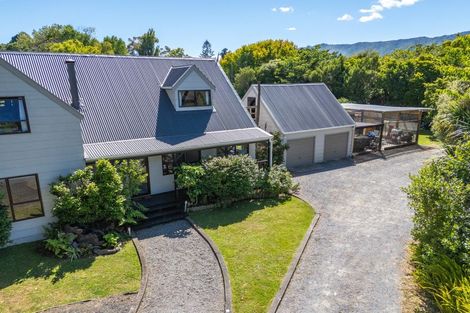 Photo of property in 203 Te Moana Road, Waikanae, 5036