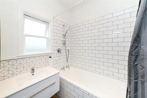 Photo of property in 5 Bell Street, Marton, 4710