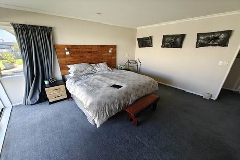 Photo of property in 167 Pacific Drive, Fitzherbert, Palmerston North, 4410