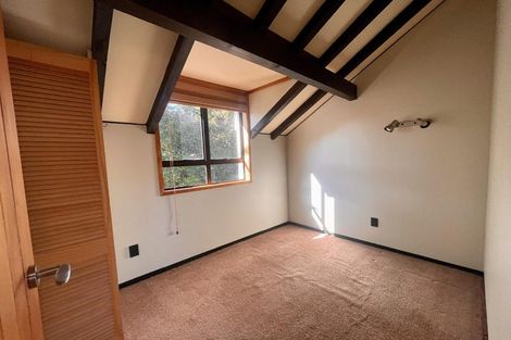 Photo of property in 6b Chatsworth Road, Silverstream, Upper Hutt, 5019