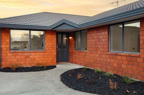 Photo of property in 5 Chancery Close, Hamilton East, Hamilton, 3216