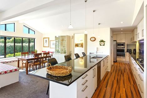 Photo of property in 34 Titoki Road, Waikanae Beach, Waikanae, 5036