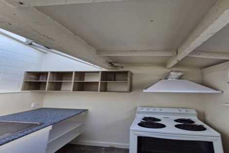 Photo of property in 2/112 Dowse Drive, Maungaraki, Lower Hutt, 5010