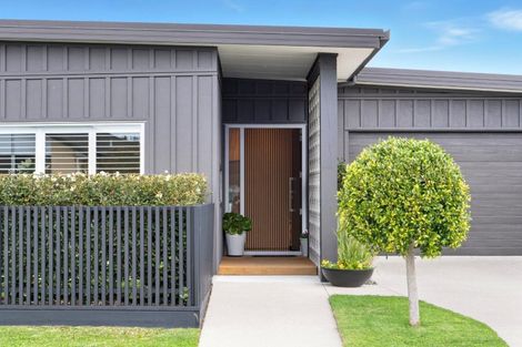 Photo of property in 6 Kahuparere Crescent, Pyes Pa, Tauranga, 3112