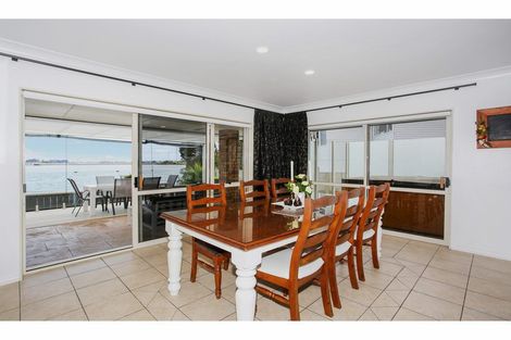 Photo of property in 62a Youngs Road, Papakura, 2110