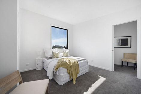Photo of property in 2/8 Bennett Road, Pakuranga, Auckland, 2010