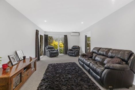 Photo of property in 43 Wood Street, Wainuiomata, Lower Hutt, 5014