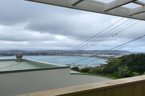 Photo of property in 83 Overtoun Terrace, Hataitai, Wellington, 6021