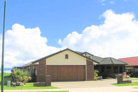 Photo of property in 6 Hulme Place, Owhata, Rotorua, 3010