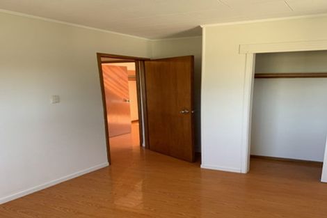 Photo of property in 17 Salamanca Road, Sunnynook, Auckland, 0620