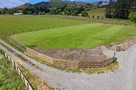 Photo of property in 2538 Kahuranaki Road, Elsthorpe, Havelock North, 4295