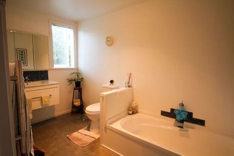 Photo of property in 9-11 Walker Terrace, Te Kopuru, 0391