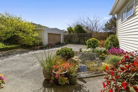 Photo of property in 23 Findlay Street, Tawa, Wellington, 5028