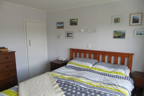 Photo of property in 91 Taylor Terrace, Tawa, Wellington, 5028