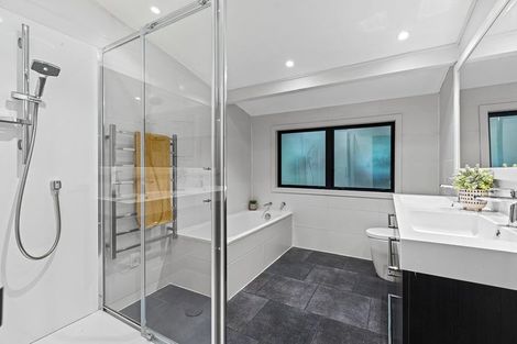 Photo of property in 41 Taioma Crescent, Te Atatu Peninsula, Auckland, 0610