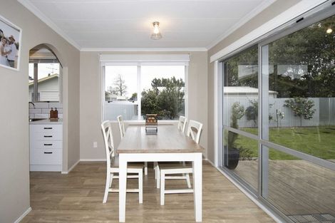 Photo of property in 22 Kupe Drive, Carterton, 5713