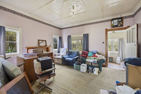 Photo of property in 11 Riemenschneider Street, Manaia, 4612