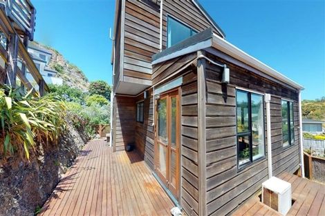 Photo of property in 5 Dennis Way, Island Bay, Wellington, 6023
