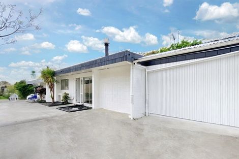 Photo of property in 2/8 Wilbur Place, Pakuranga Heights, Auckland, 2010