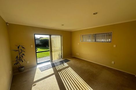 Photo of property in 14 Shankill Place, East Tamaki, Auckland, 2013