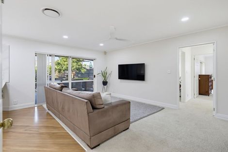 Photo of property in 36 Stewart Gibson Place, Manurewa, Auckland, 2105