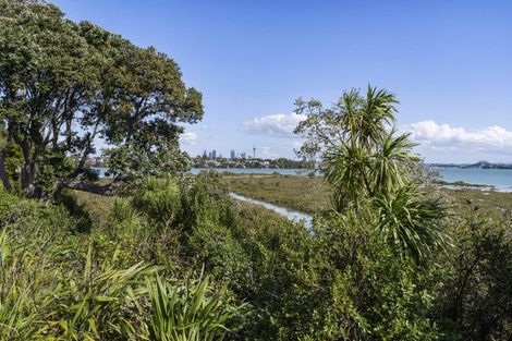 Photo of property in 6a Pine Ridge Terrace, Hauraki, Auckland, 0622