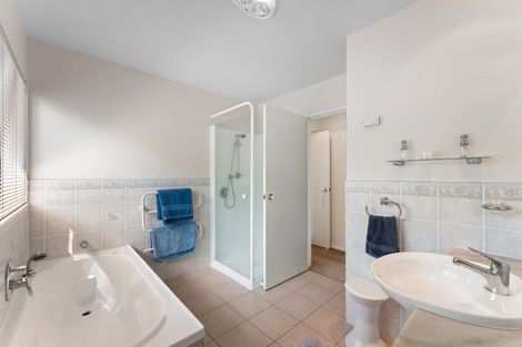 Photo of property in 103 Awa Road, Kumeu, 0891