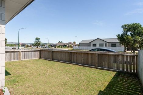 Photo of property in 11 Livingstone Drive, Papamoa Beach, Papamoa, 3118