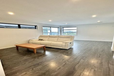 Photo of property in 68 Arran Road, Browns Bay, Auckland, 0630