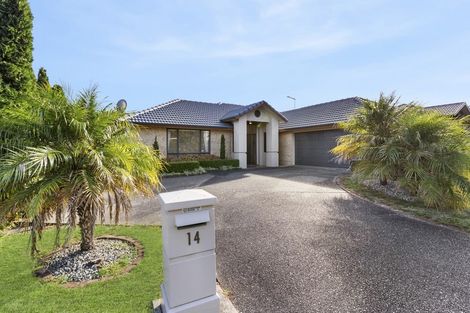 Photo of property in 14 Lansell Drive, East Tamaki Heights, Auckland, 2016
