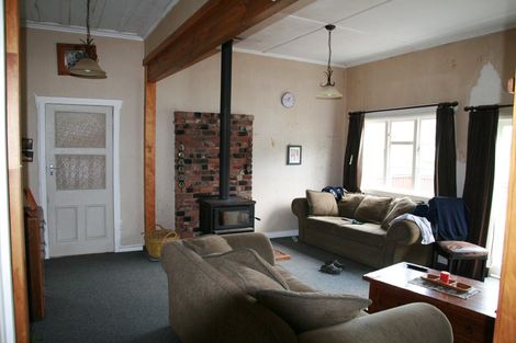 Photo of property in 27 Tupoki Road, Uruti, Urenui, 4378