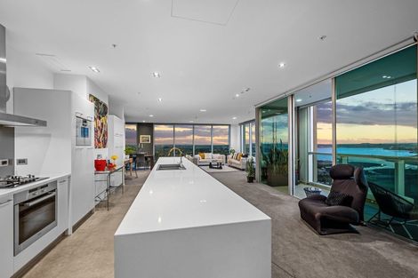 Photo of property in Sentinel Apartments, 2703/3 Northcroft Street, Takapuna, Auckland, 0622